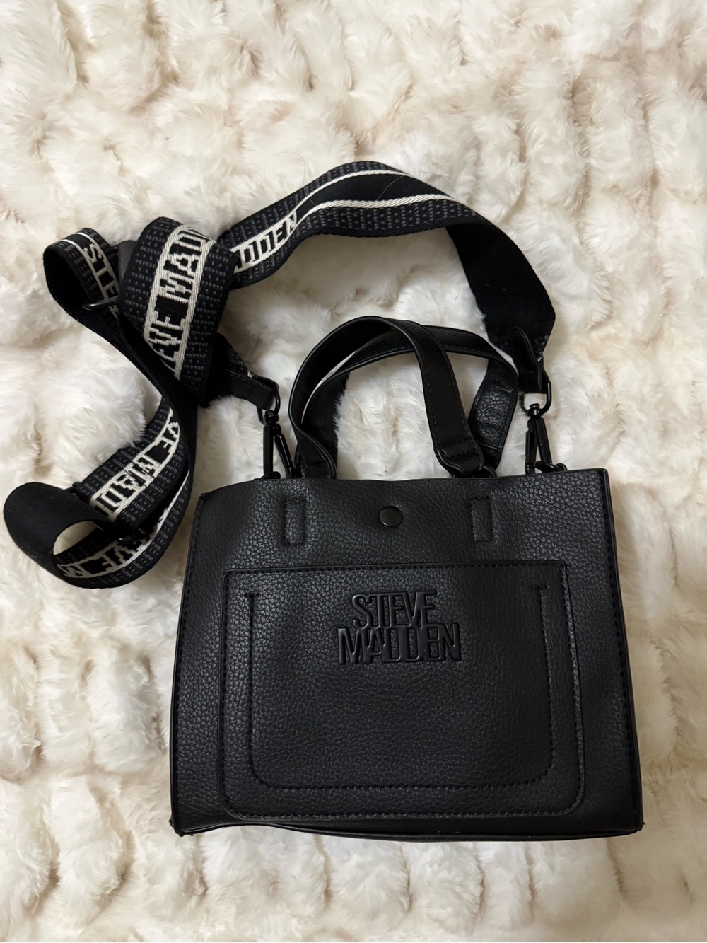 Steve Madden Mini Messenger